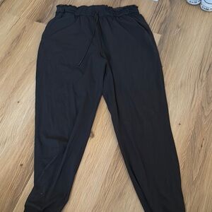 Black lululemon pants